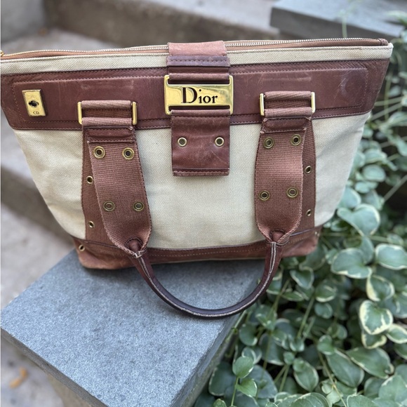 Absolutely stunning vintage Dior handbag canvas and leather signature lining - Picture 3 of 17